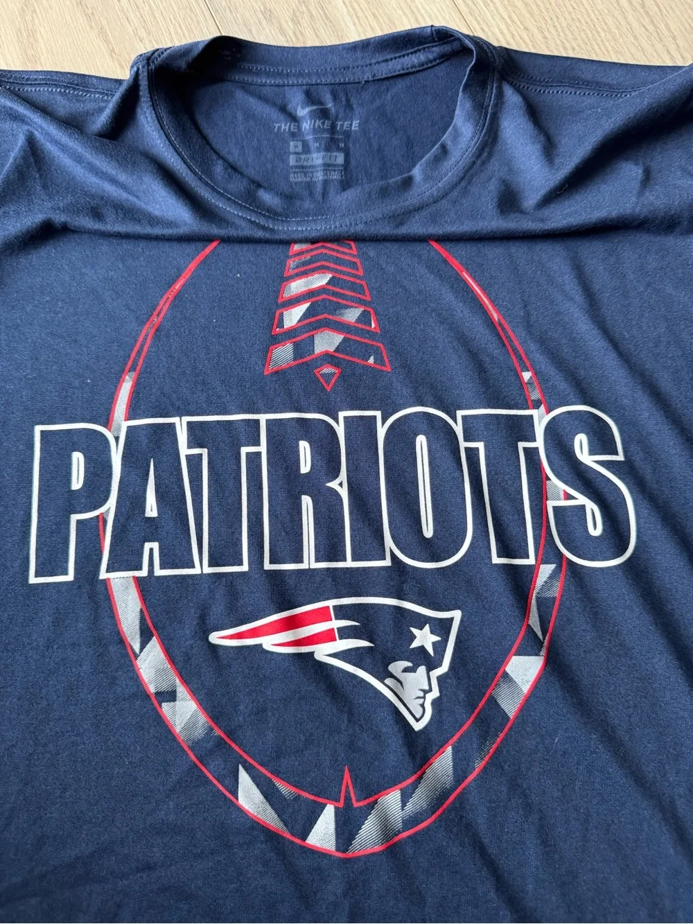 Nike Men’s Navy Patriots Graphic Short Sleeve Tee